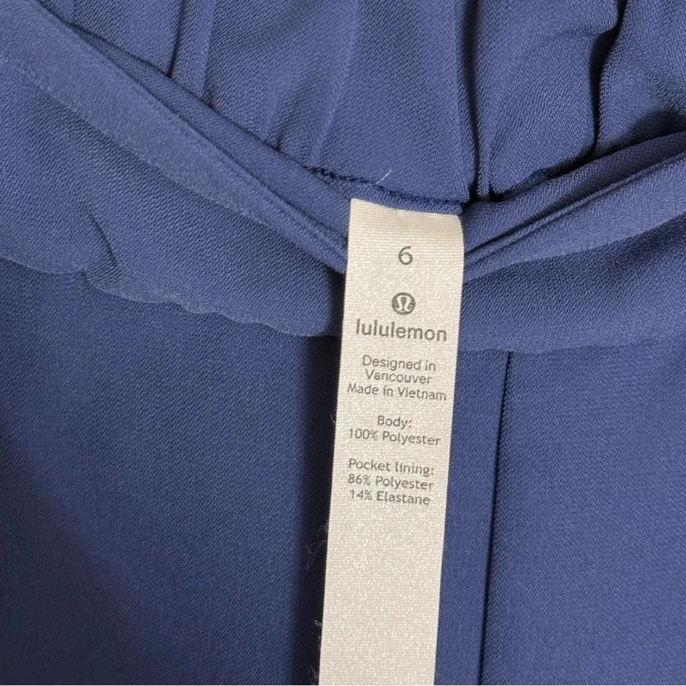 Lululemon Noir Pants Women’s size 6 Gatsby Blue Woven Belted Career Office